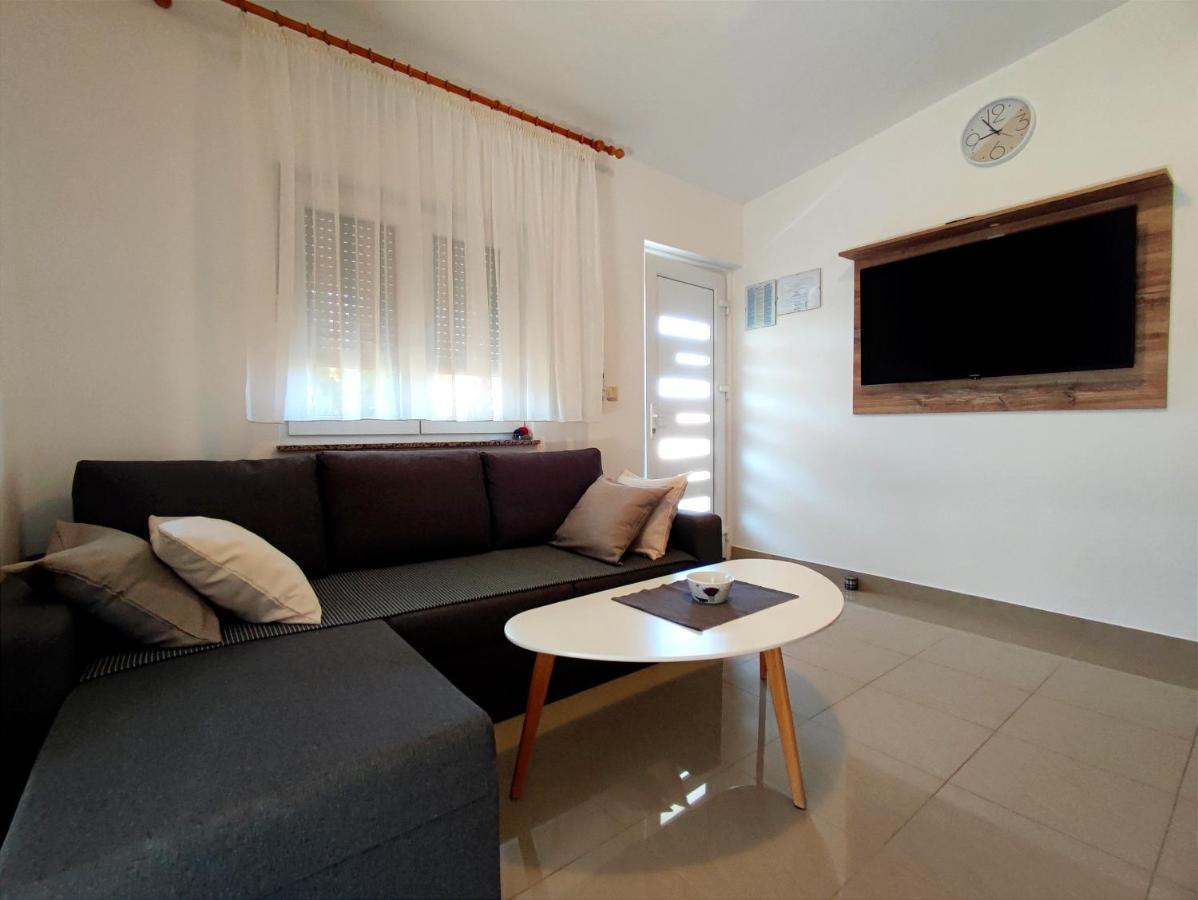 ויר Apartments Jolic מראה חיצוני תמונה